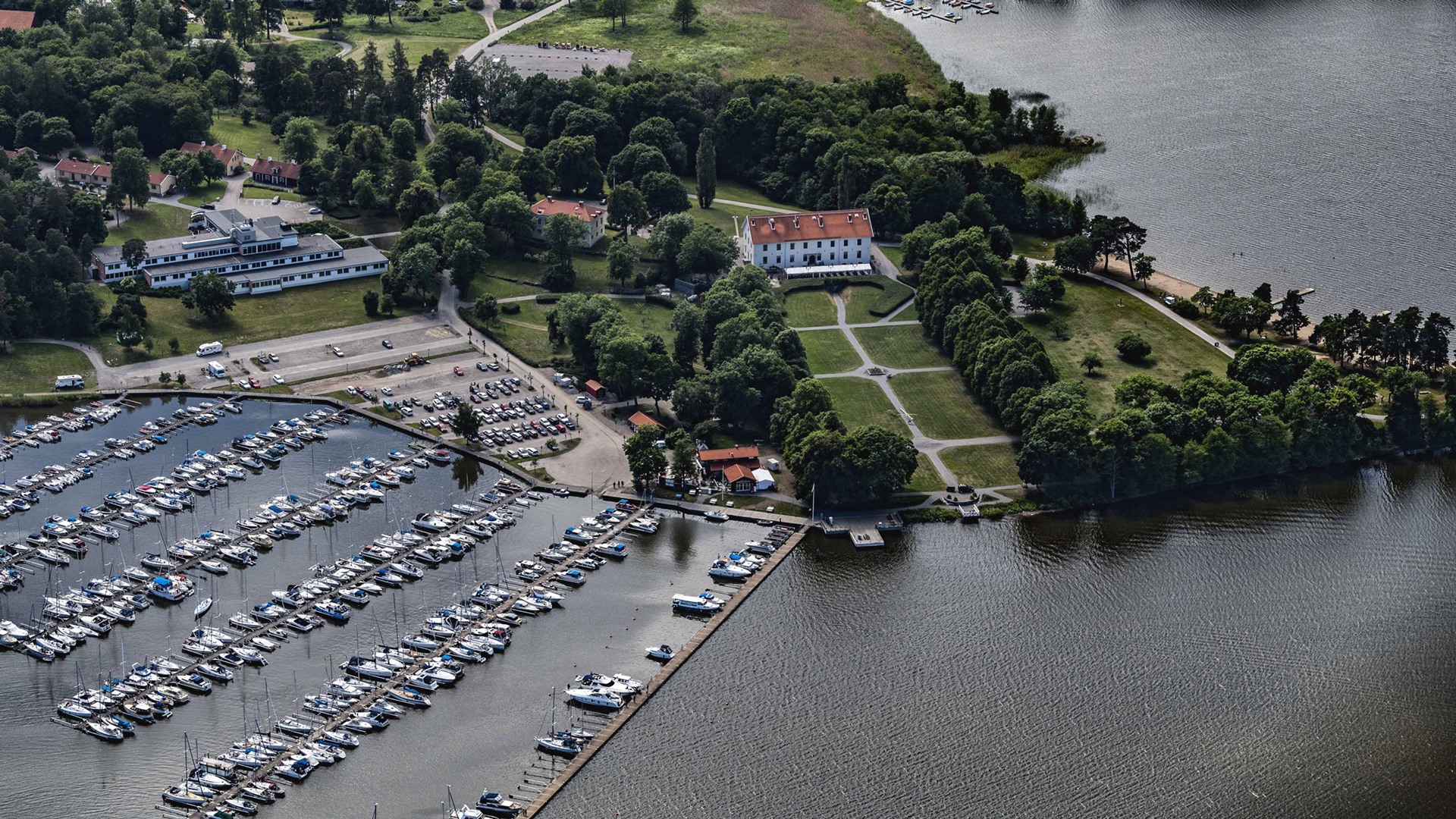 Sundbyholms slott och gästhamnen